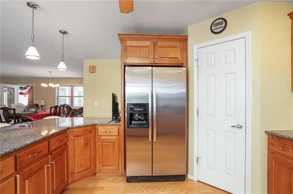 $599,000 | 25303 Highway 169, Garnett, KS 66032