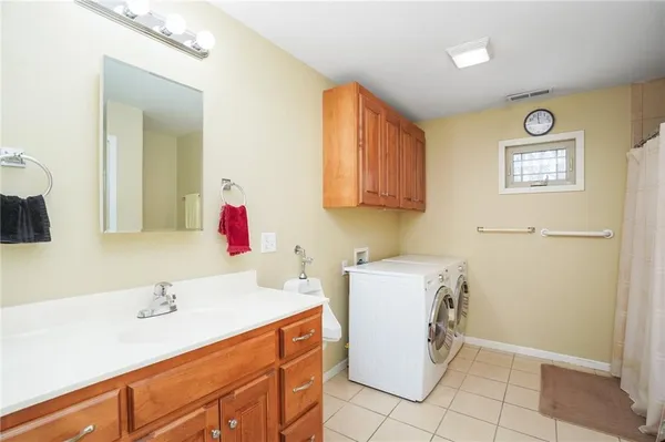 $599,000 | 25303 Highway 169, Garnett, KS 66032