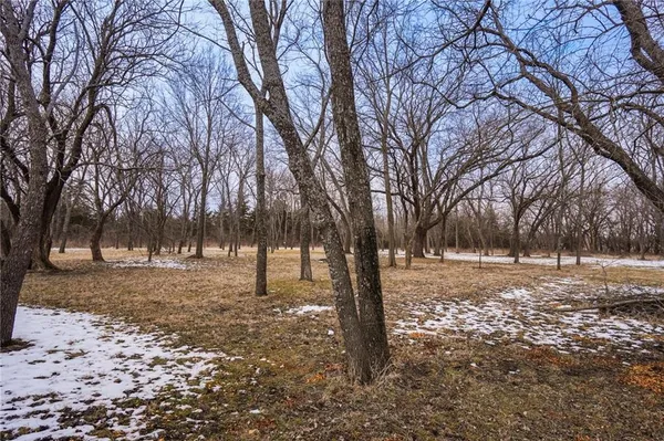 $599,000 | 25303 Highway 169, Garnett, KS 66032