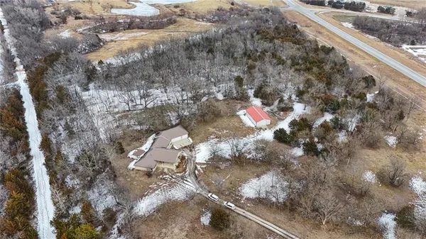 $599,000 | 25303 Highway 169, Garnett, KS 66032