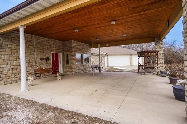 $599,000 | 25303 Highway 169, Garnett, KS 66032