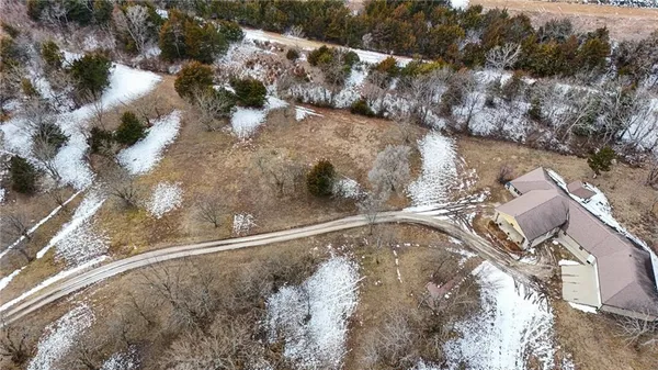 $599,000 | 25303 Highway 169, Garnett, KS 66032