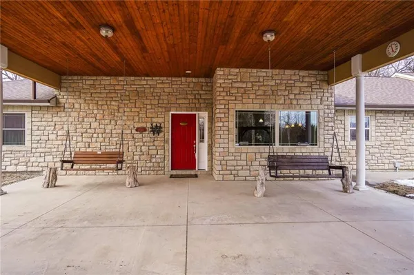 $599,000 | 25303 Highway 169, Garnett, KS 66032