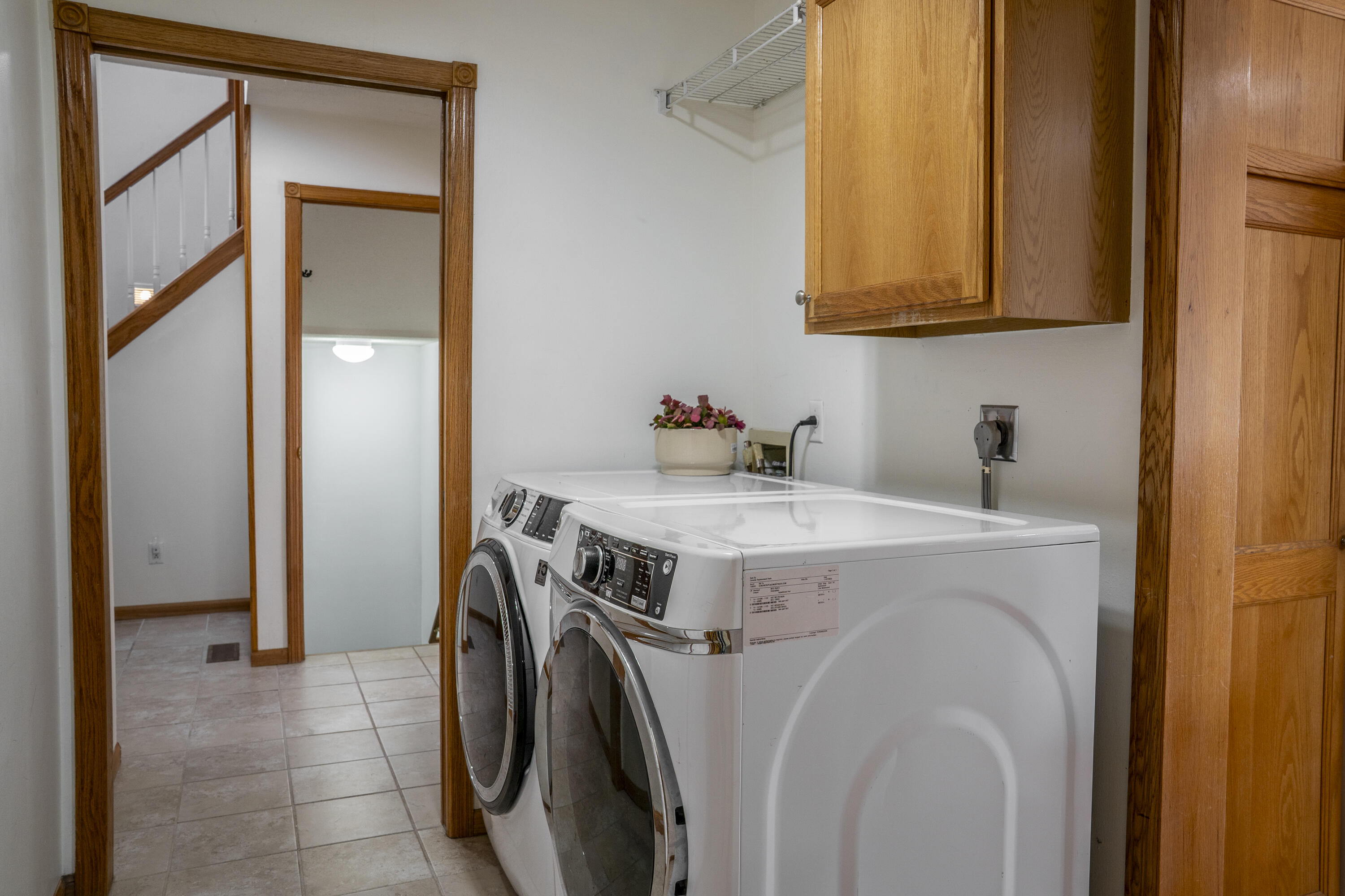 634 Meier Lane Onalaska, WI 54650 - Photo 16 of 34 Laundry