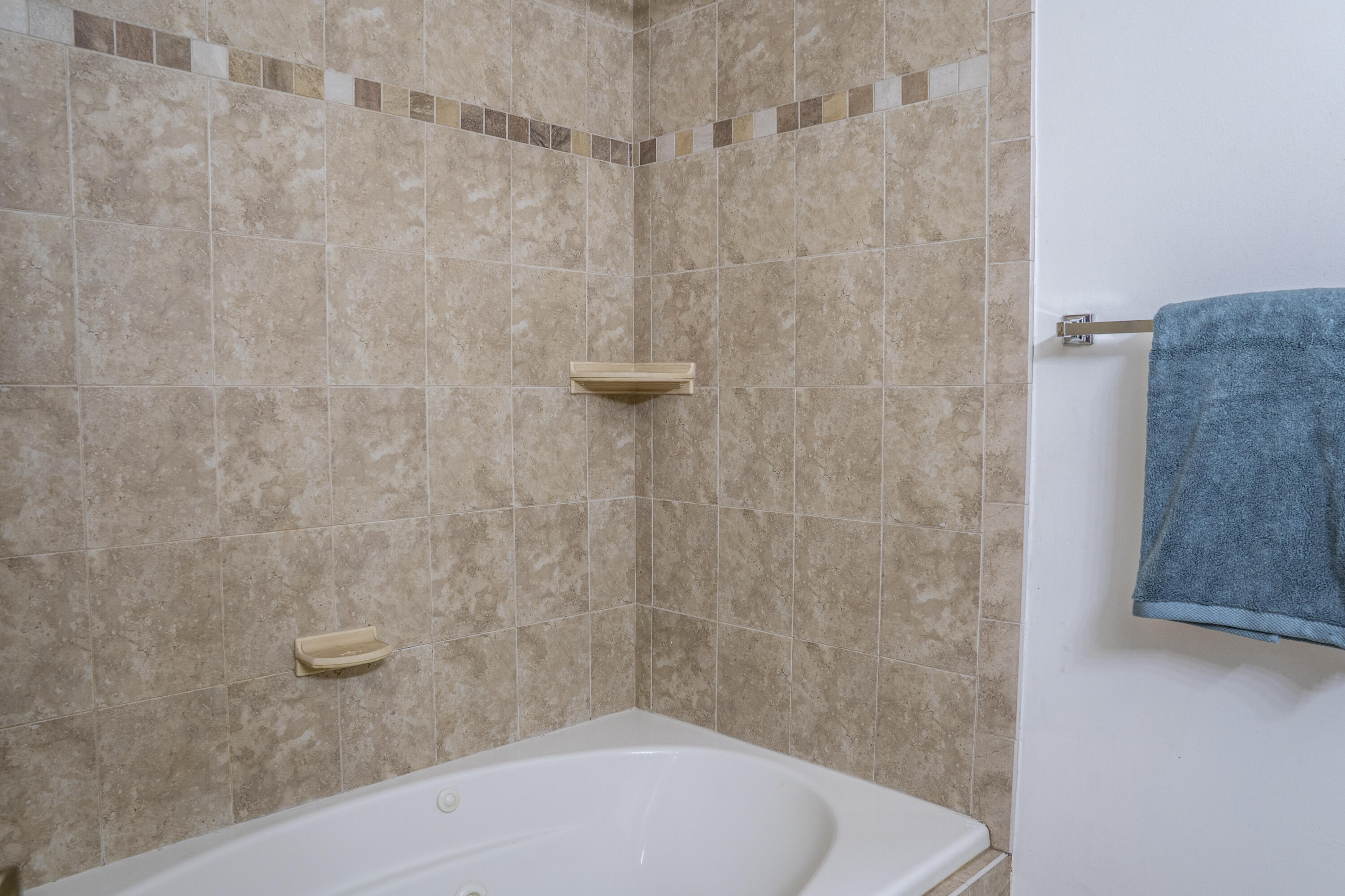 634 Meier Lane Onalaska, WI 54650 - Photo 23 of 34 Bathroom