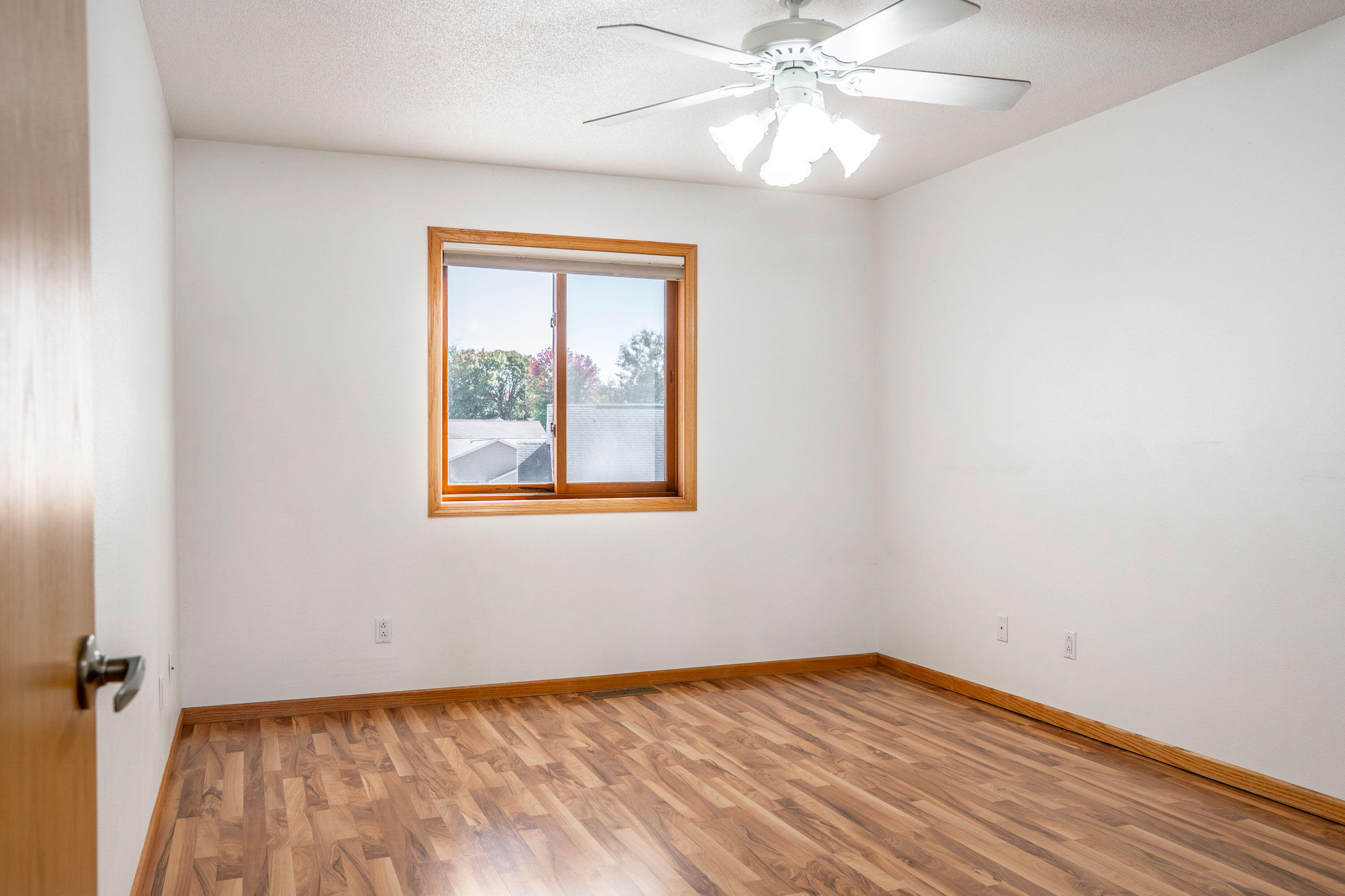 634 Meier Lane Onalaska, WI 54650 - Photo 28 of 34 Bedroom 3