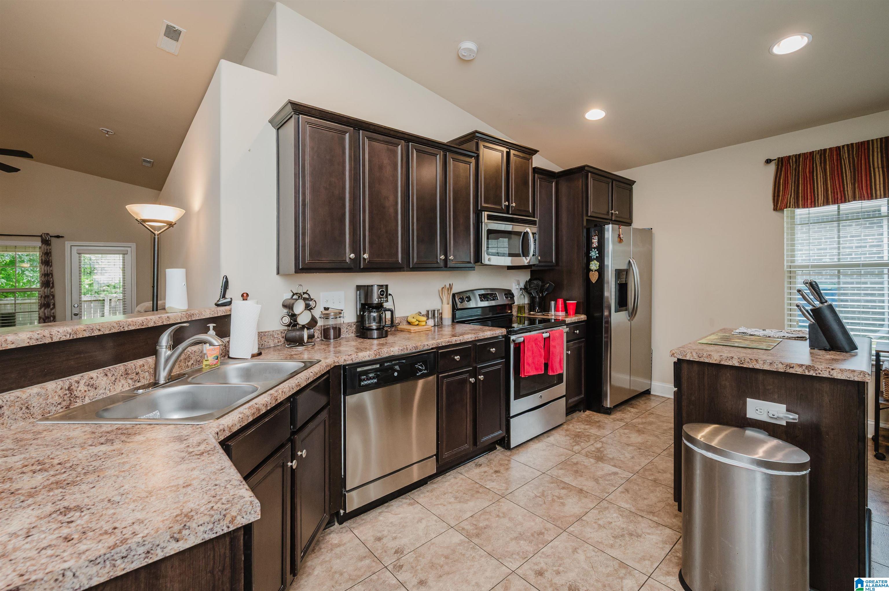 301 Vincent Street Alabaster, AL 35007 - Photo 13 of 46