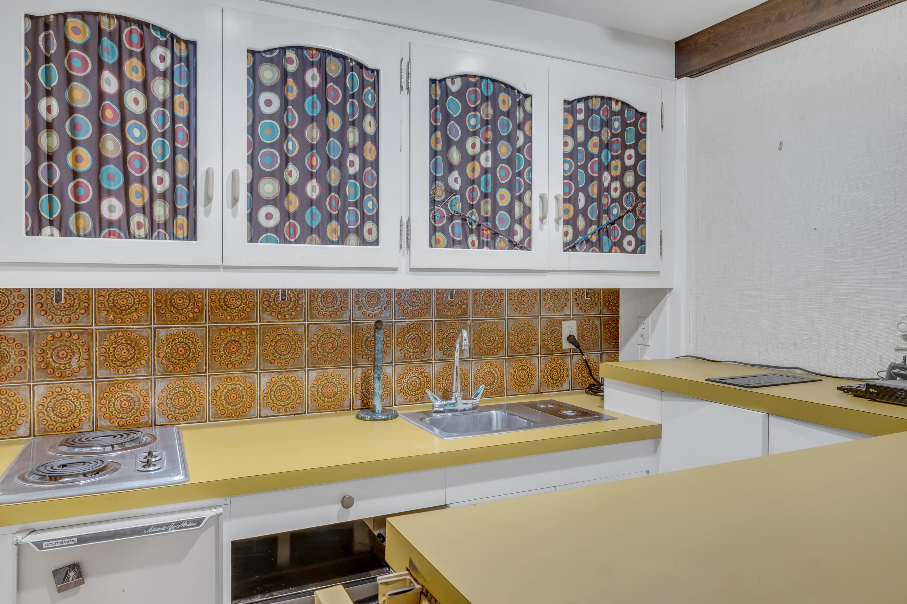 85 Nottingham Road Auburn, ME 04210 - Photo 29 of 49 Family Room