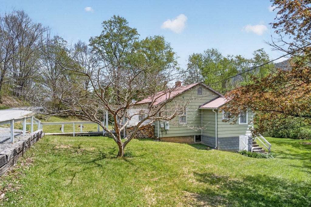 5600 Laurel Fork Road Rocky Gap, VA 24366 - Photo 6 of 77 Gallery Image 6