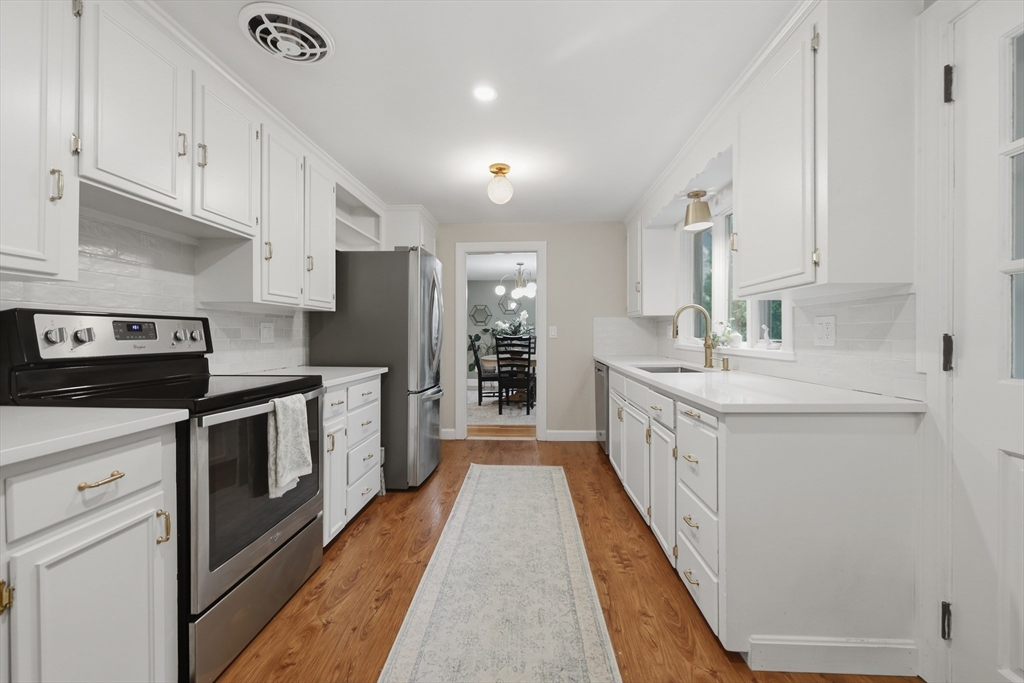 5 Fairview Road Salem, MA 01970 - Photo 14 of 34