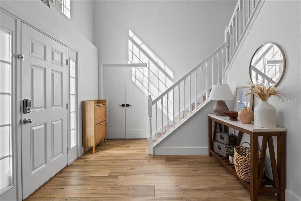 673 Red Pepper Loop Chuluota, FL 32766 - Photo 2 of 32