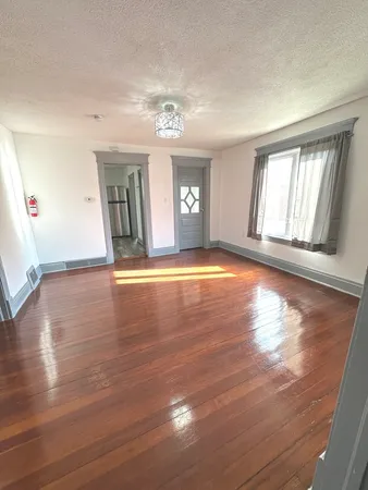 $1,100 | 408 South Gardiner Avenue, Unit 2, Rockford, IL 61104