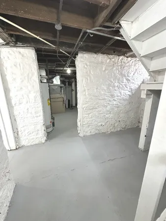 $1,100 | 408 South Gardiner Avenue, Unit 2, Rockford, IL 61104