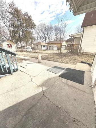 $1,100 | 408 South Gardiner Avenue, Unit 2, Rockford, IL 61104