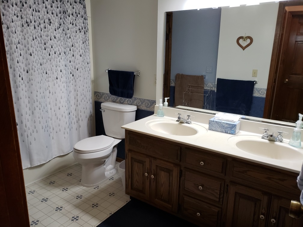 9222 Hollopeter Road Leo, IN 46765 - Photo 7 of 10 Gallery Image 7