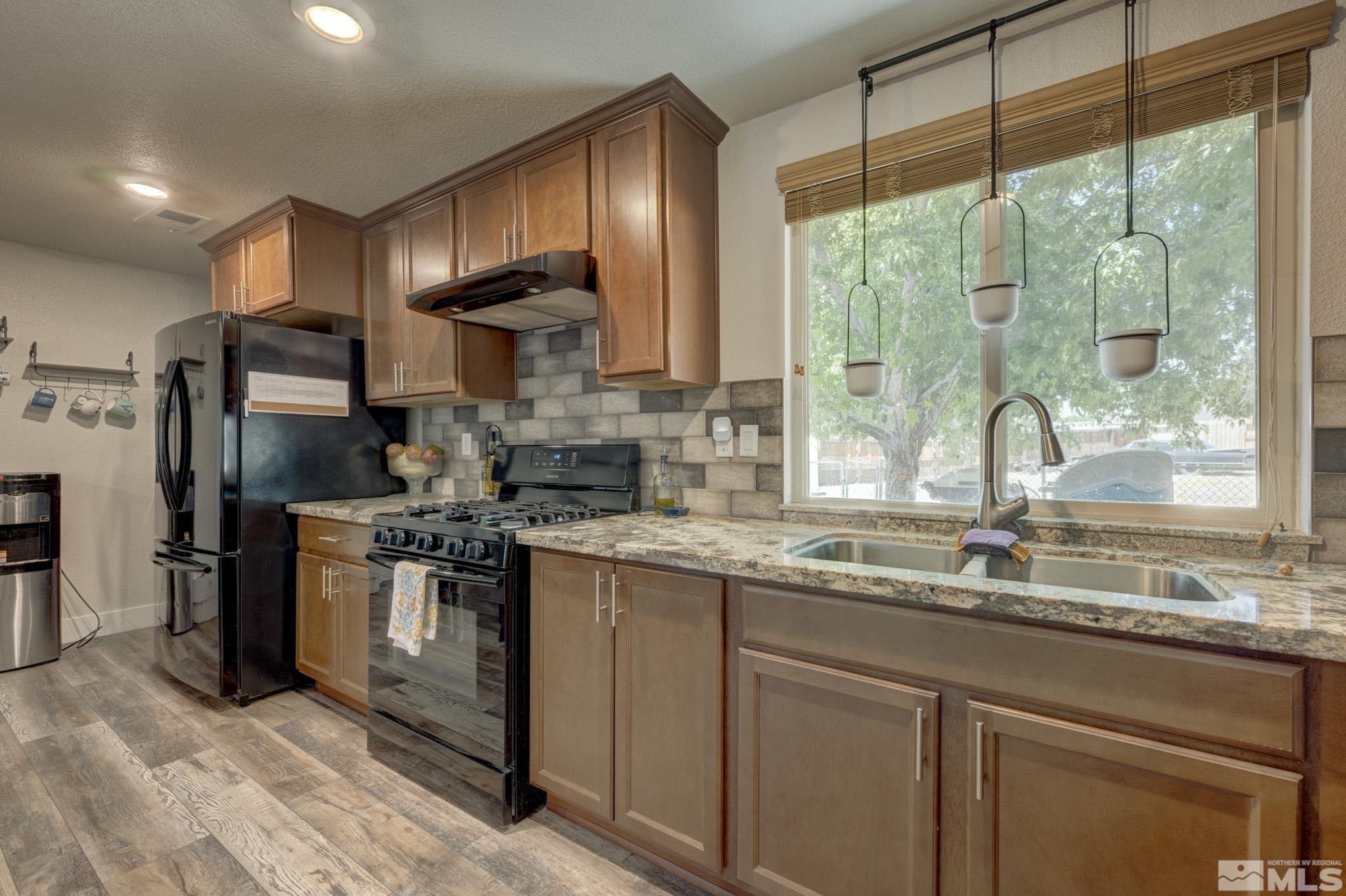 17435 Cold Springs Drive Reno, NV 89508 - Photo 5 of 29 Photo 5