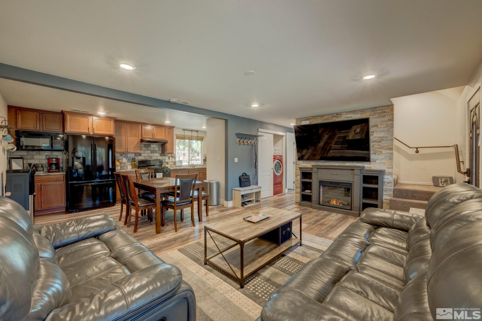 17435 Cold Springs Drive Reno, NV 89508 - Photo 6 of 29 Photo 6