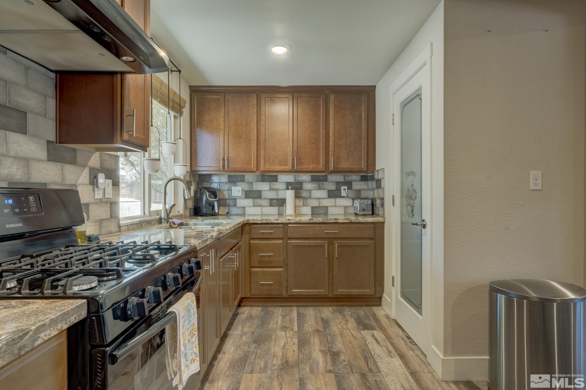 17435 Cold Springs Drive Reno, NV 89508 - Photo 7 of 29 Photo 7
