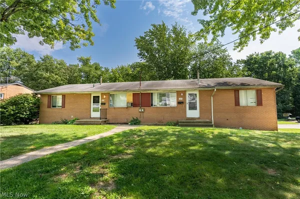 $225,000 | 316 Pershing Avenue Northwest, Massillon, OH 44646