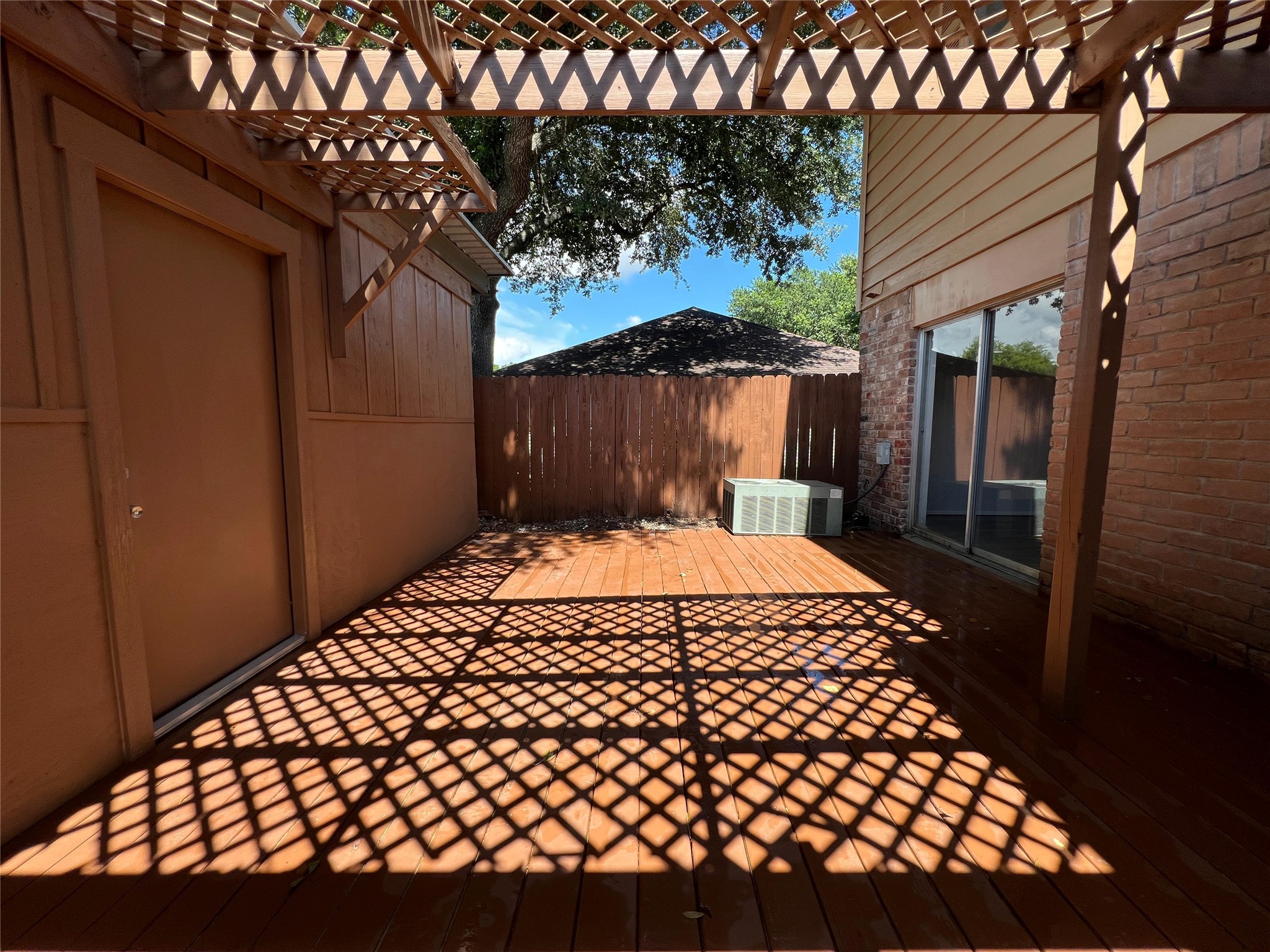 7012 Jetty Lane Houston, TX 77072 - Photo 23 of 24 a view of a backyard