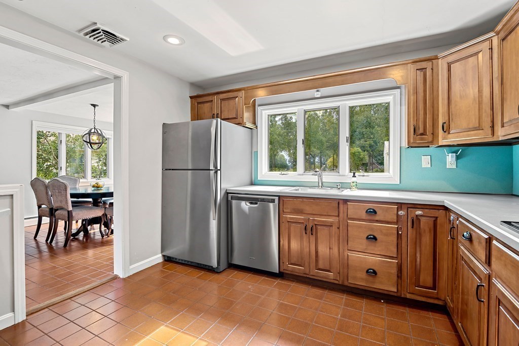 4 Pine Cone Road Canton, MA 02021 - Photo 14 of 35