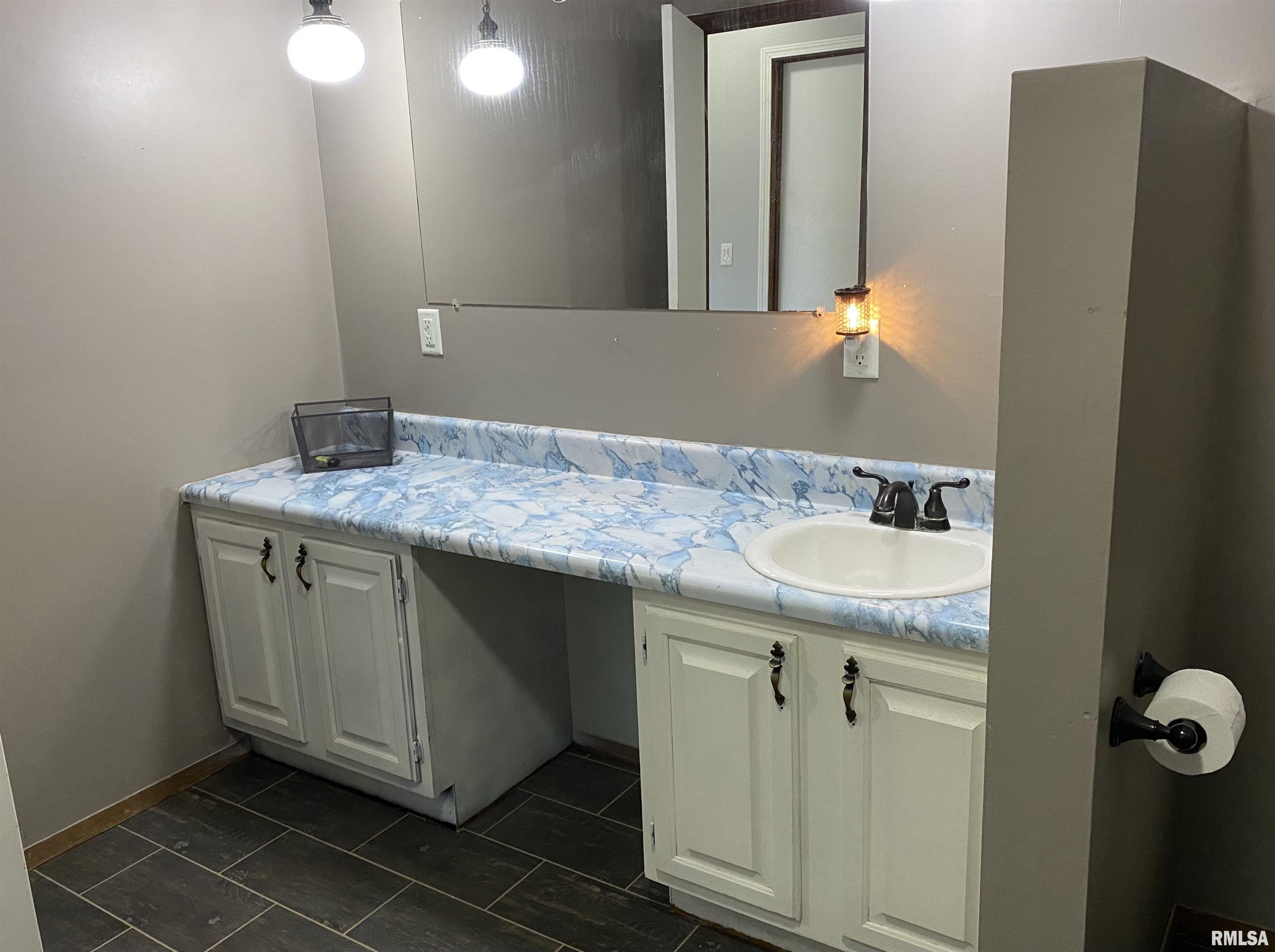 14 Indian Trail Road Macomb, IL 61455 - Photo 23 of 30 Gallery Image 23