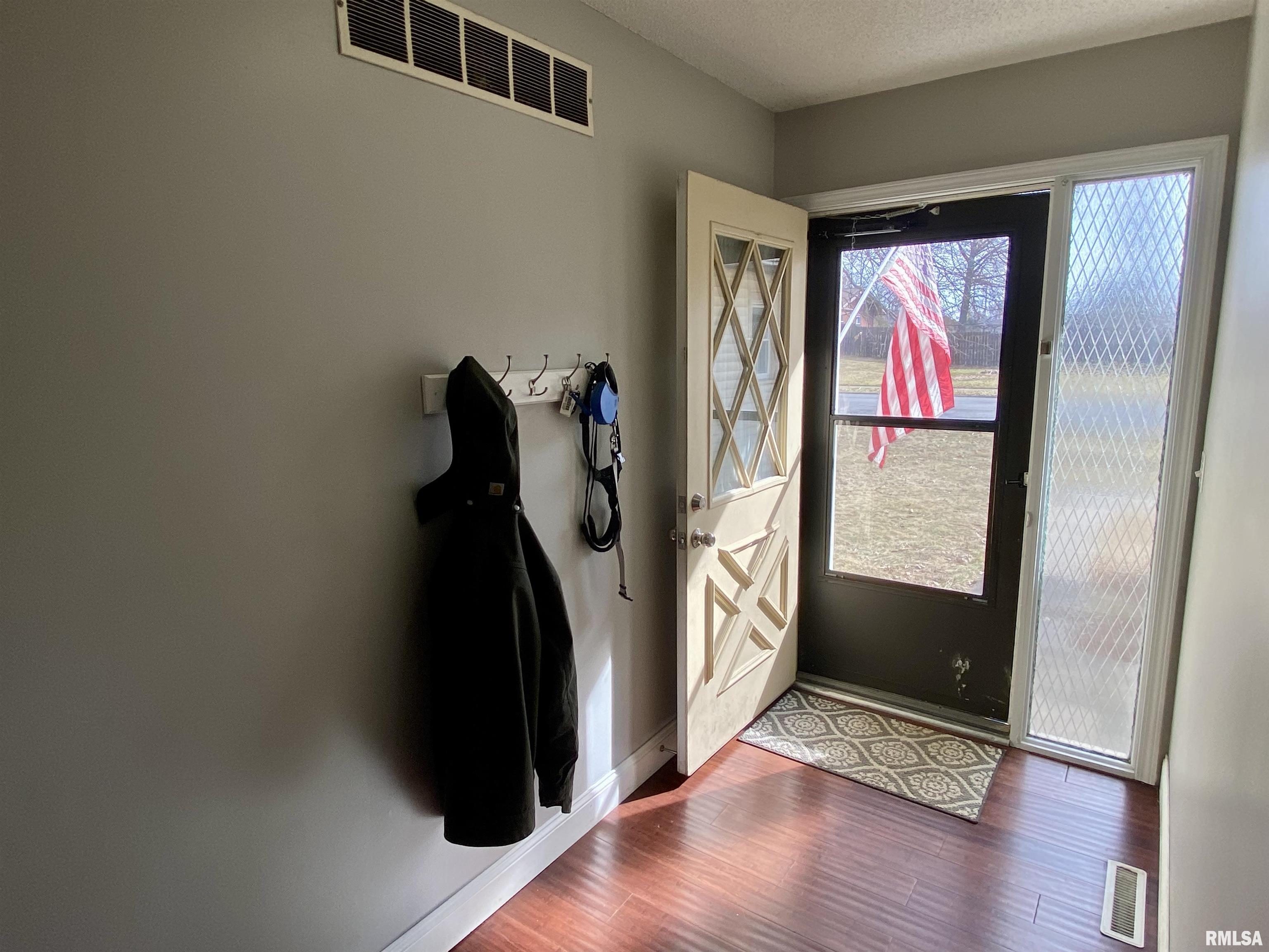 14 Indian Trail Road Macomb, IL 61455 - Photo 5 of 30 Gallery Image 5