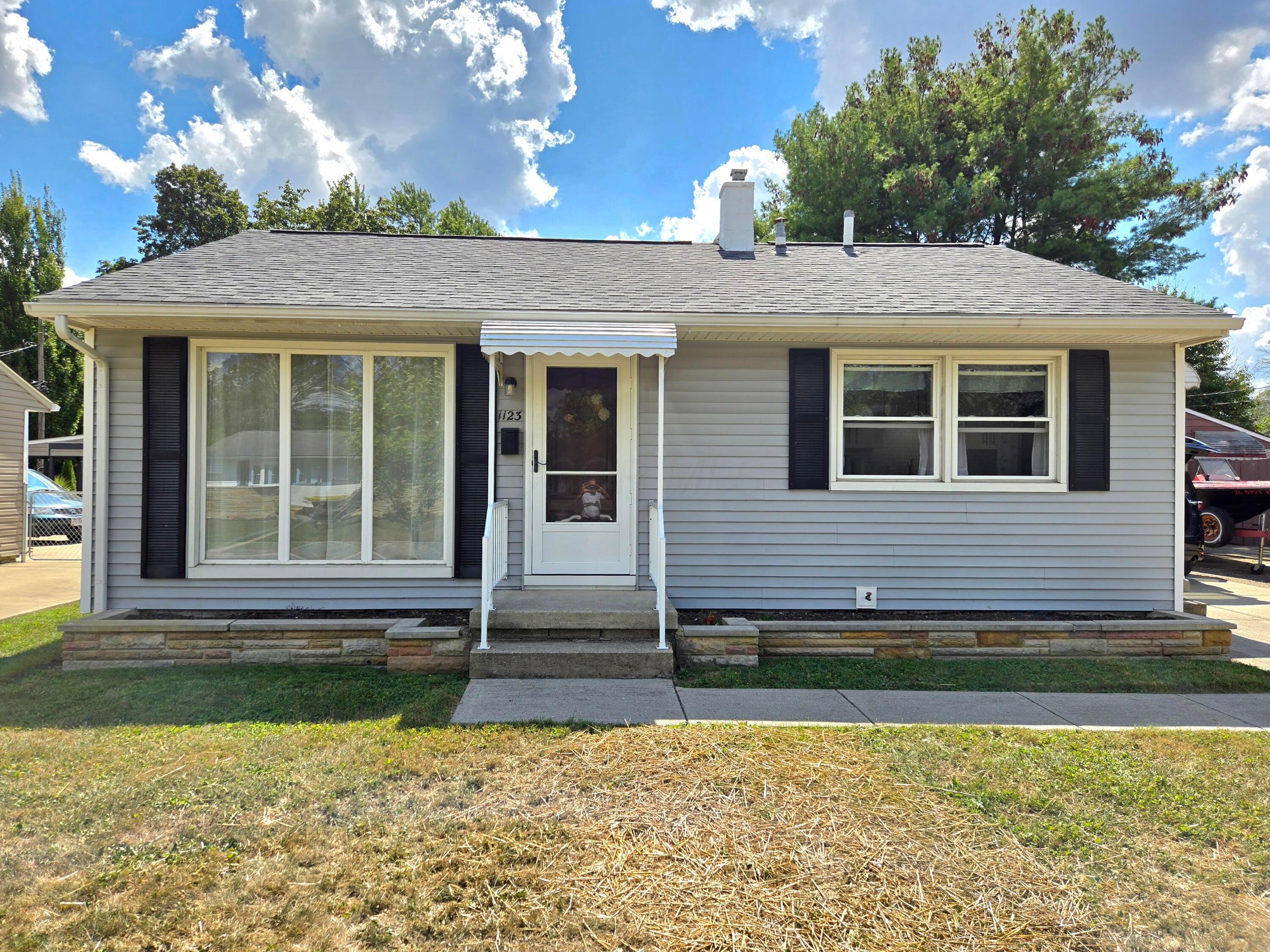 1123 Acton Road Columbus, OH 43224 - Photo 2 of 22 20250903_135710