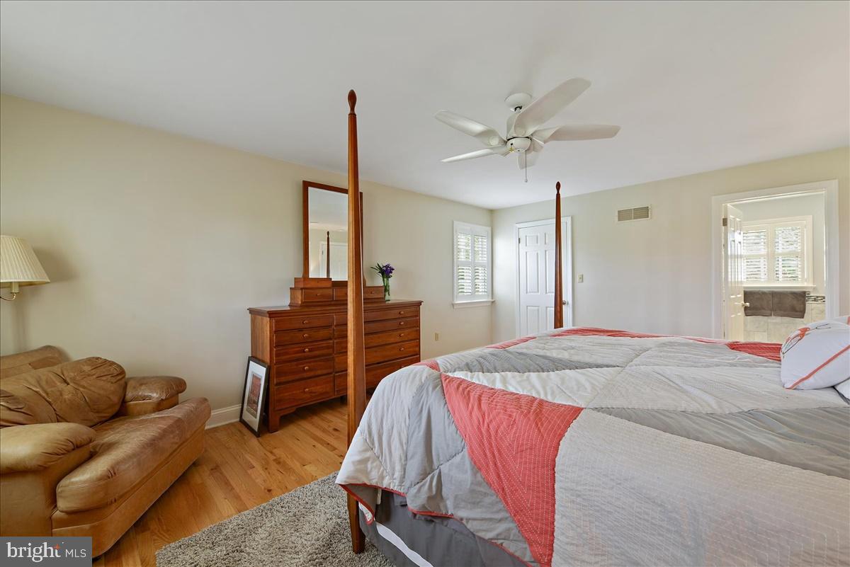 151 Bushong Road Leola, PA 17540 - Photo 26 of 45 Master Bedroom w/ Walk in Closet