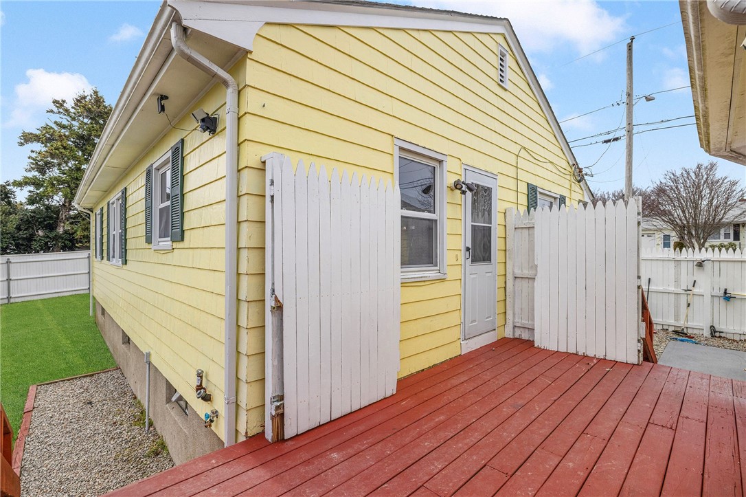 7 Casey Drive Middletown, RI 02842 - Photo 33 of 47