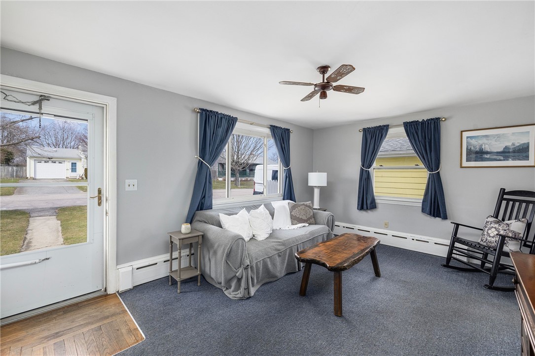 7 Casey Drive Middletown, RI 02842 - Photo 6 of 47