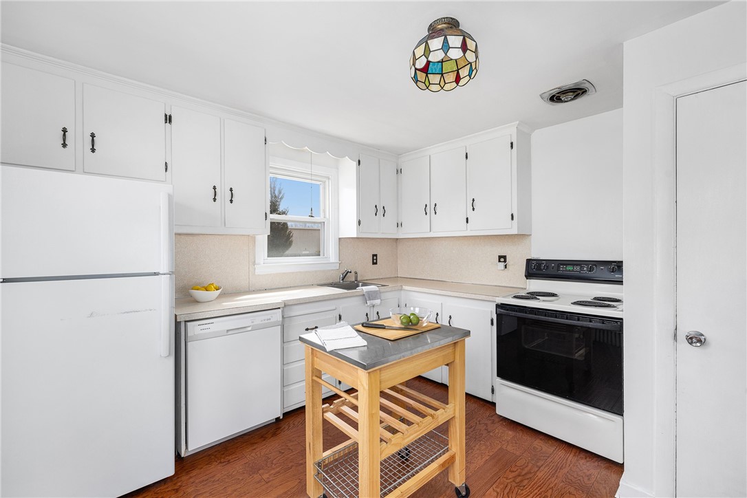 7 Casey Drive Middletown, RI 02842 - Photo 9 of 47 Authentic kitchen cabinetry.