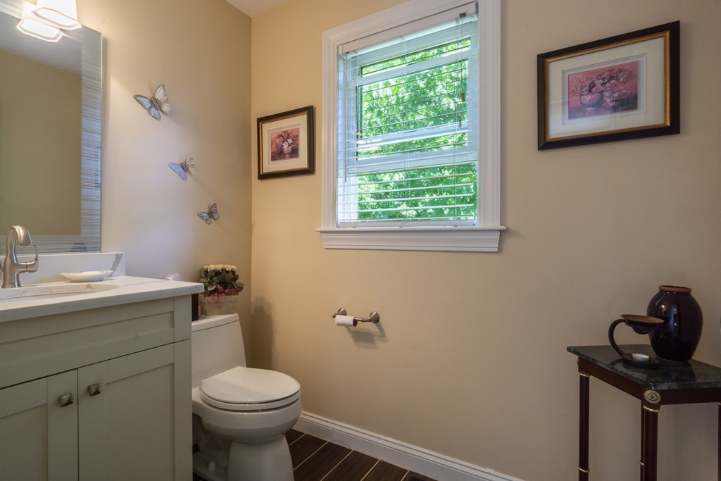 2 Mansfield Road Middleton, MA 01949 - Photo 13 of 30 Gallery Image 13