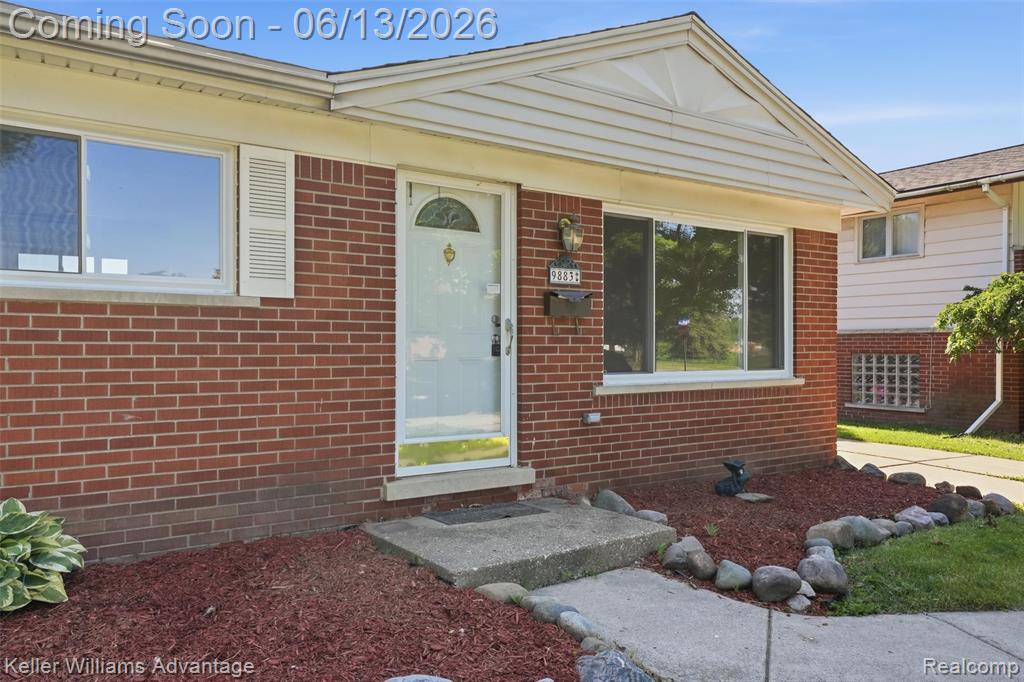 9883 William Street Taylor, MI 48180 - Photo 3 of 40