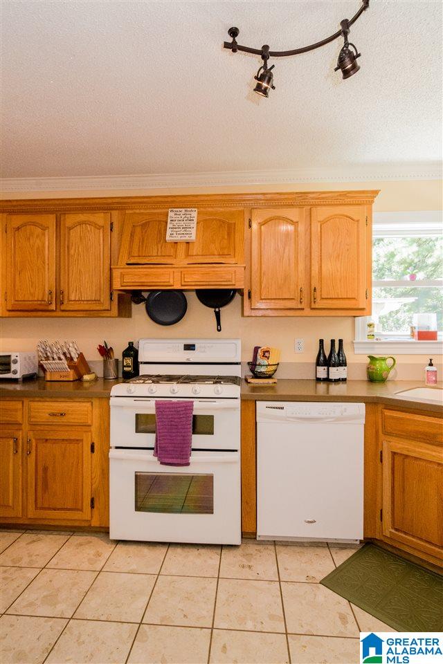8298 Wade Road Warrior, AL 35180 - Photo 13 of 46