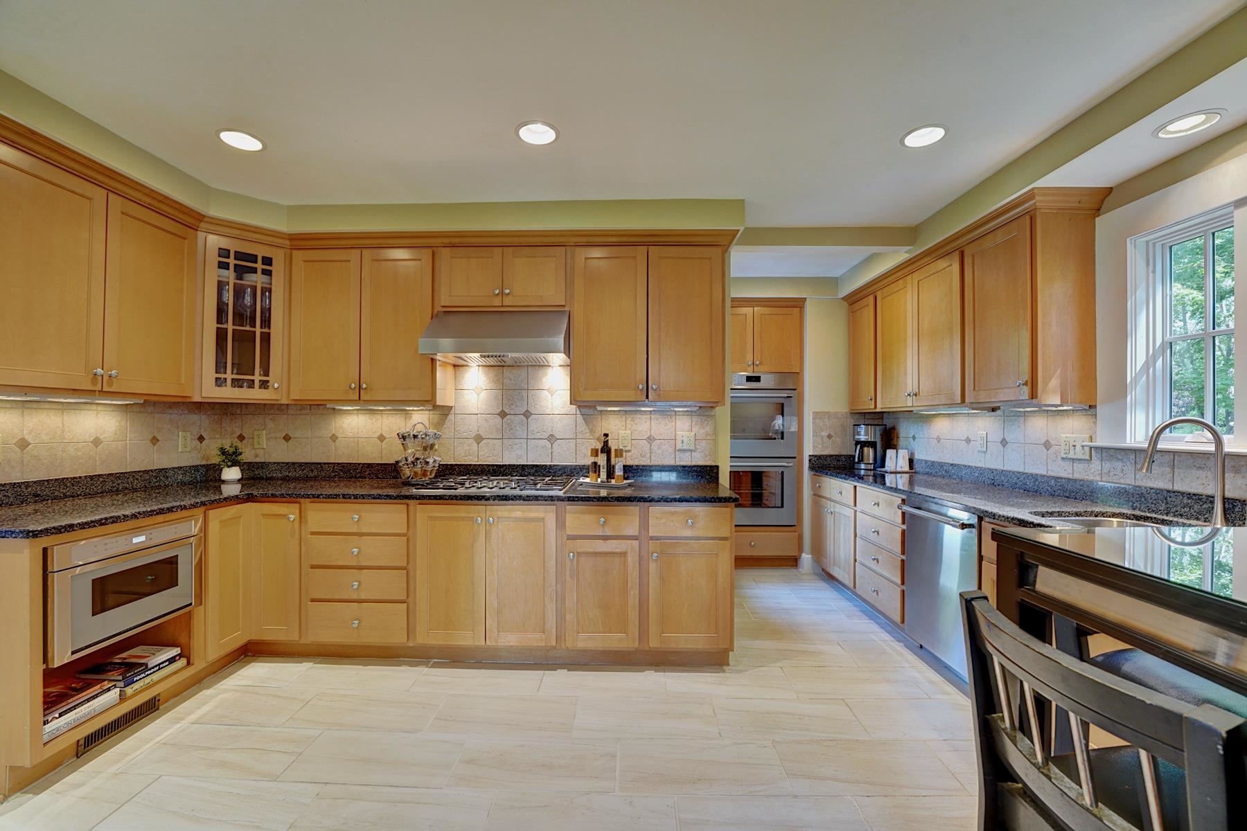 26 Neptune Drive Rye, NH 03870 - Photo 11 of 35