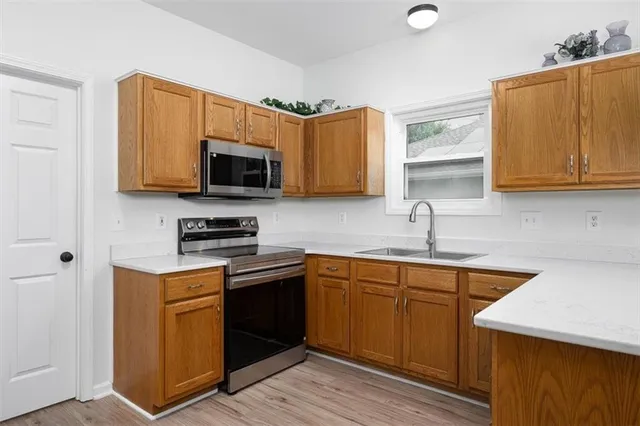 $2,000 | 2321 Brett Drive, Lawrence, KS 66049