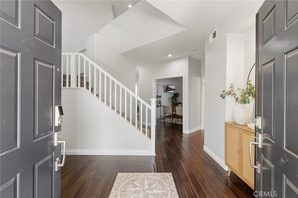 25613 Shaw Place Stevenson Ranch, CA 91381 - Photo 6 of 66