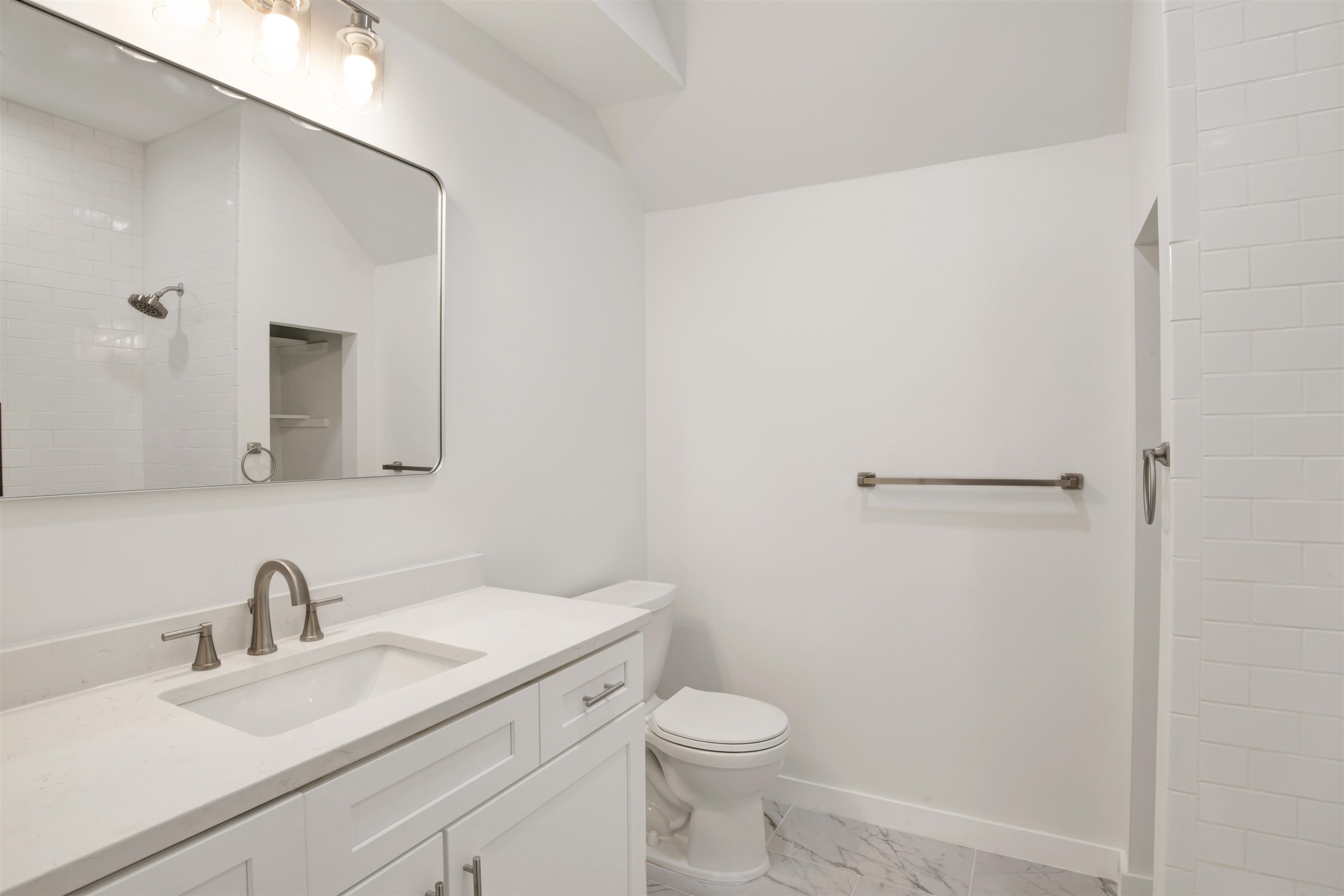 505 Dyson Street Fairhope, AL 36532 - Photo 29 of 50 Bathroom