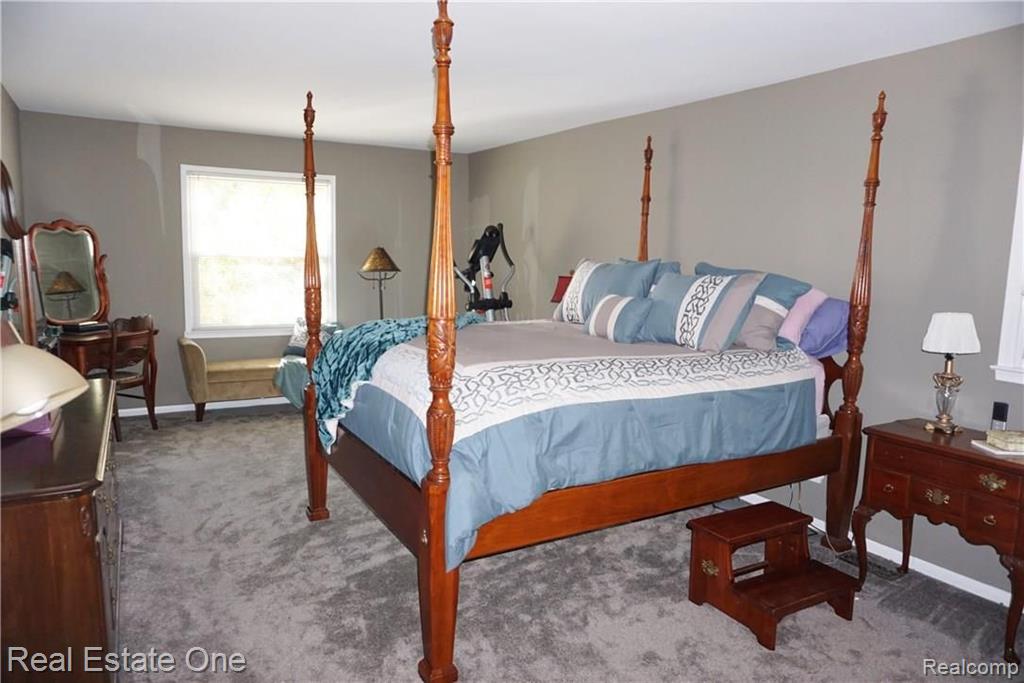 1620 Oakstone Drive Rochester Hills, MI 48309 - Photo 16 of 32