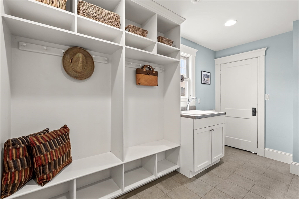 9 Bonad Road Arlington, MA 02476 - Photo 19 of 38