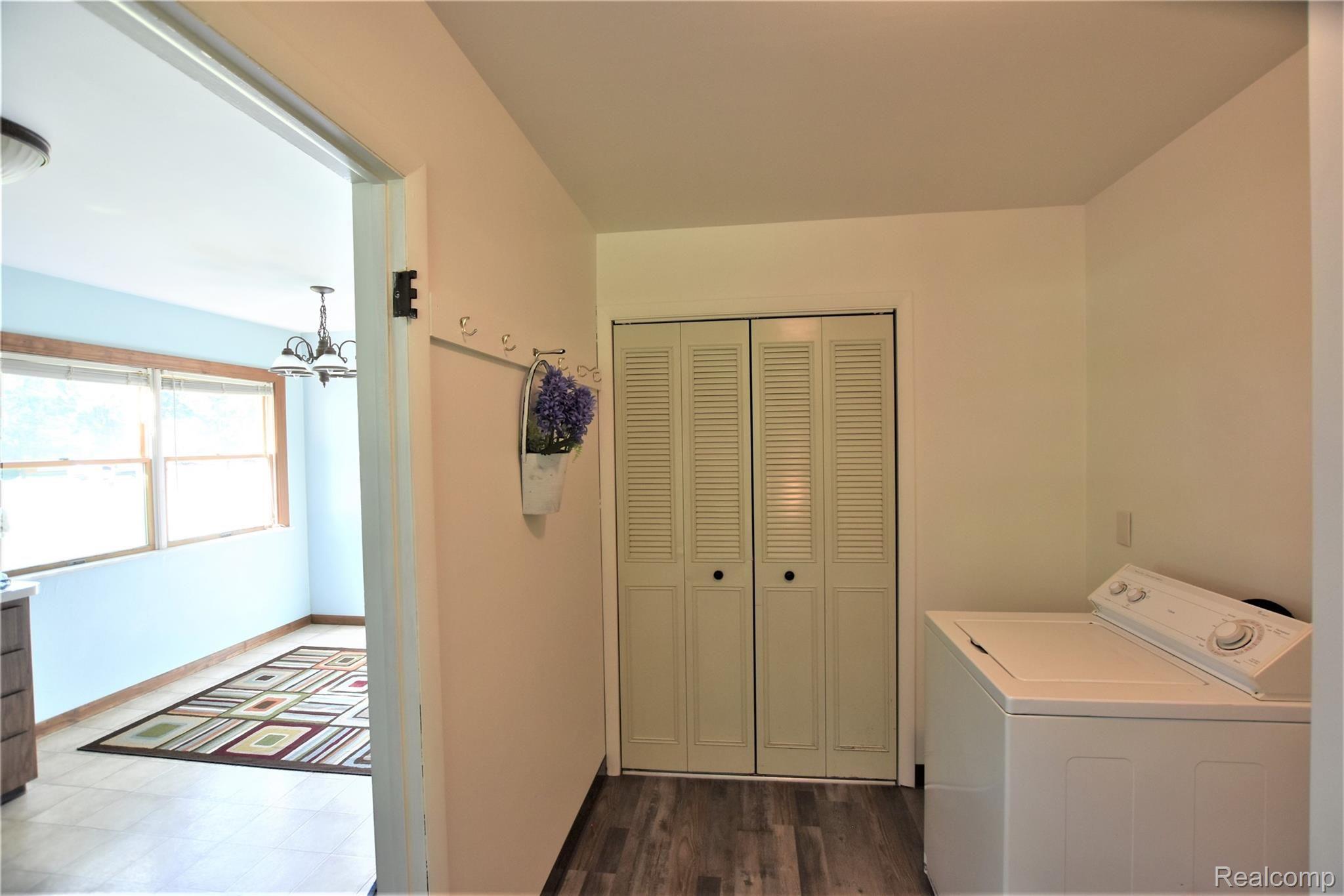 4441 Van Slyke Road Flint, MI 48507 - Photo 13 of 17 DSC_0052.JPG