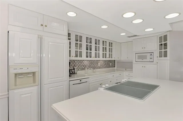 $4,700 | 4900 Ocean Boulevard, Unit 501, Sarasota, FL 34242