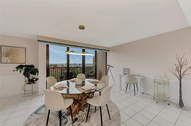 $4,700 | 4900 Ocean Boulevard, Unit 501, Sarasota, FL 34242