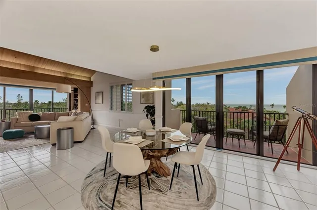 $4,700 | 4900 Ocean Boulevard, Unit 501, Sarasota, FL 34242