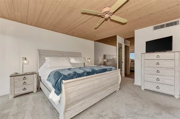 $4,700 | 4900 Ocean Boulevard, Unit 501, Sarasota, FL 34242