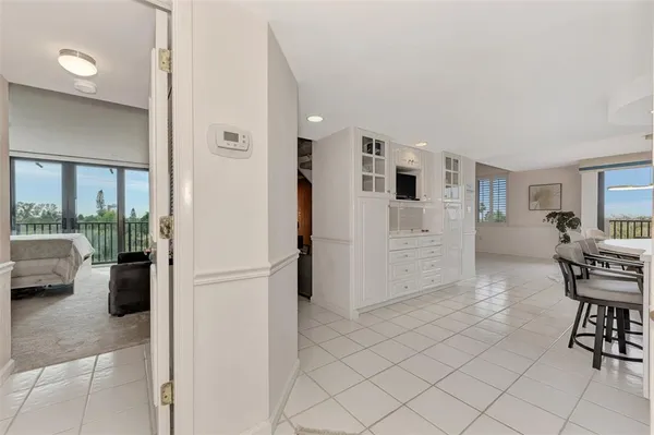 $4,700 | 4900 Ocean Boulevard, Unit 501, Sarasota, FL 34242