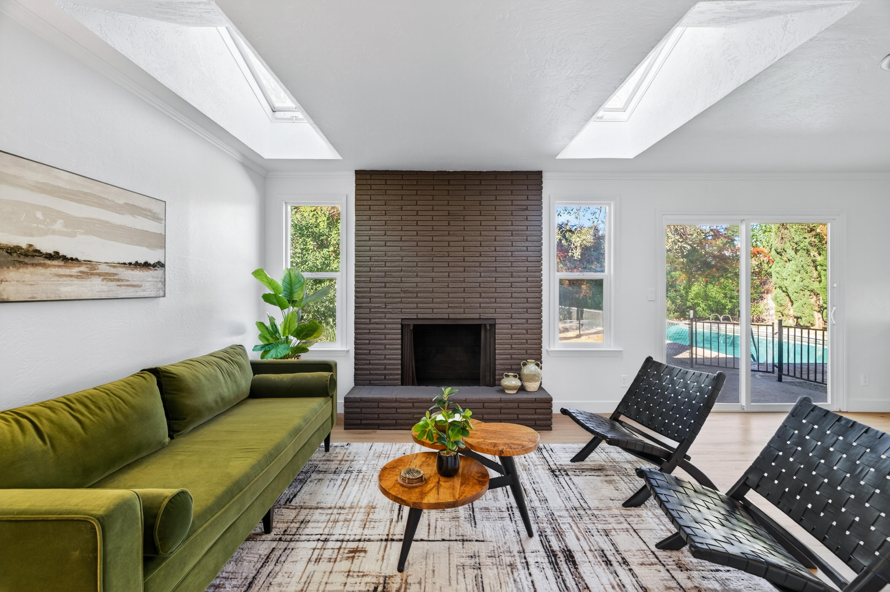 1198 Denton Way Redding, CA 96002 - Photo 13 of 51 1198-denton-09263