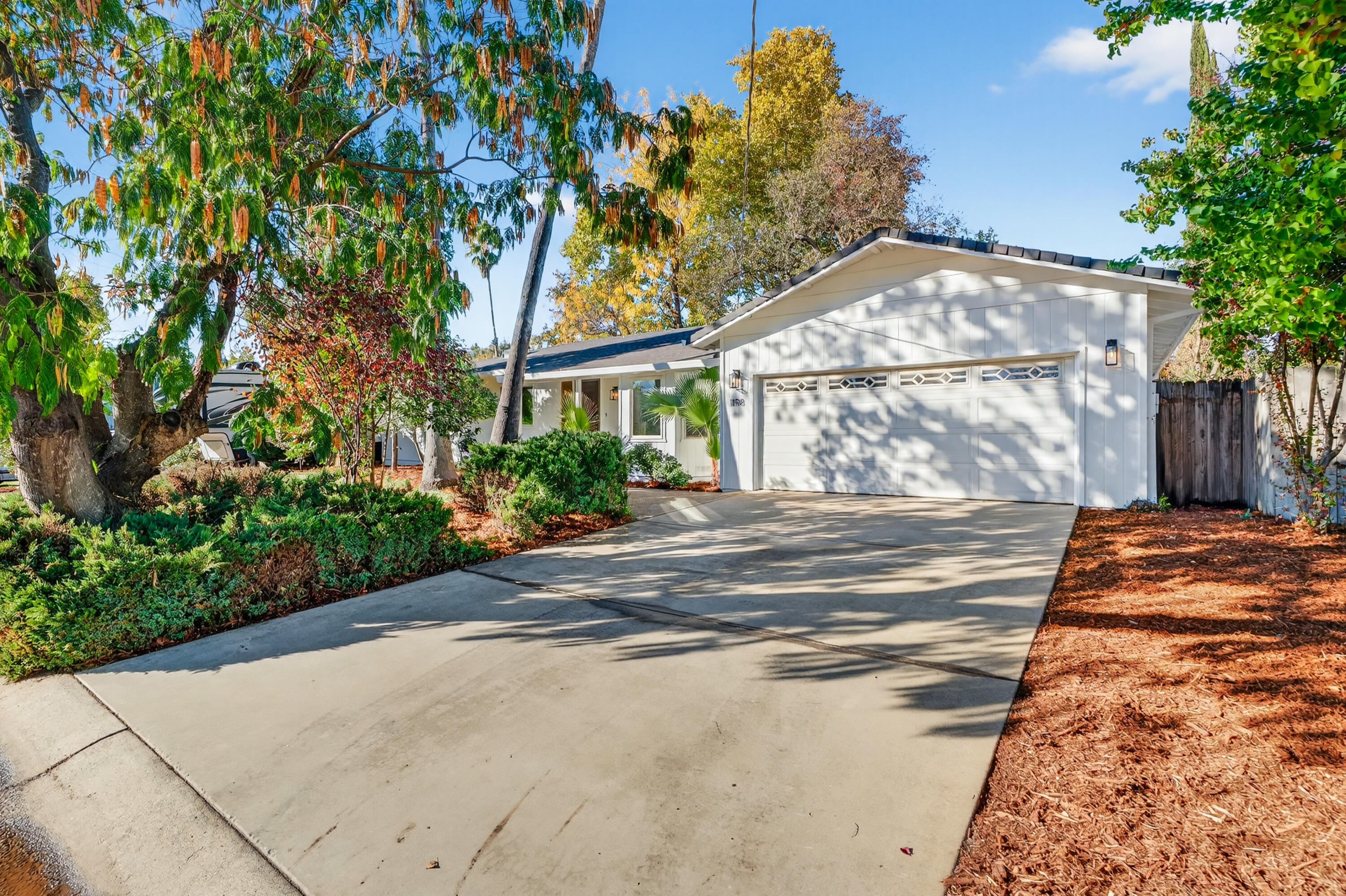 1198 Denton Way Redding, CA 96002 - Photo 2 of 51 1198-denton-09375