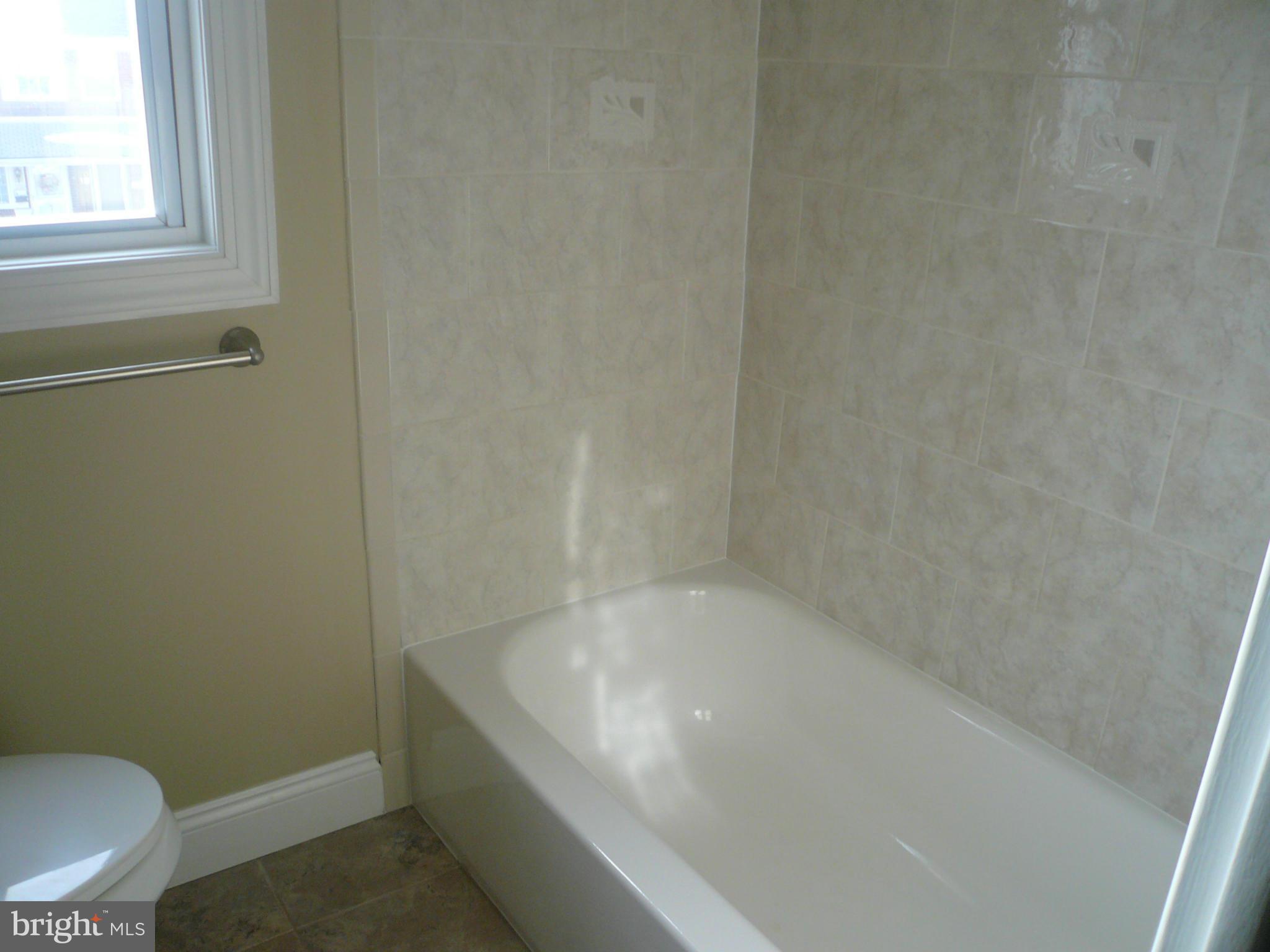 7469 Rabon Avenue Baltimore, MD 21222 - Photo 13 of 28 Bath
